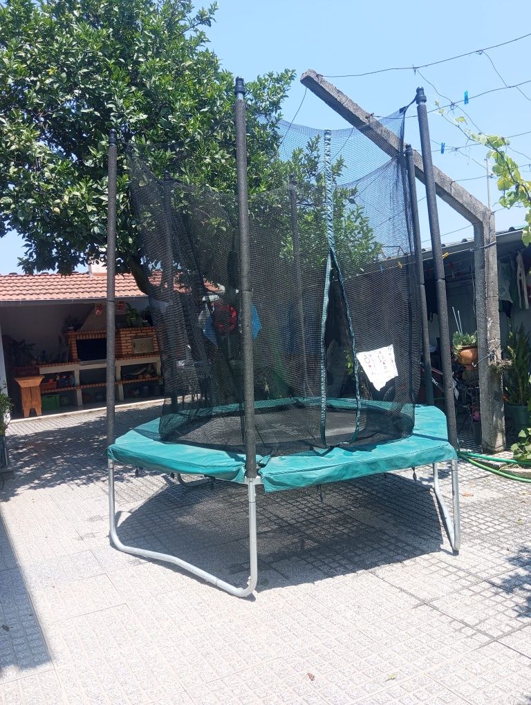 Trampolim Hexagonal 240