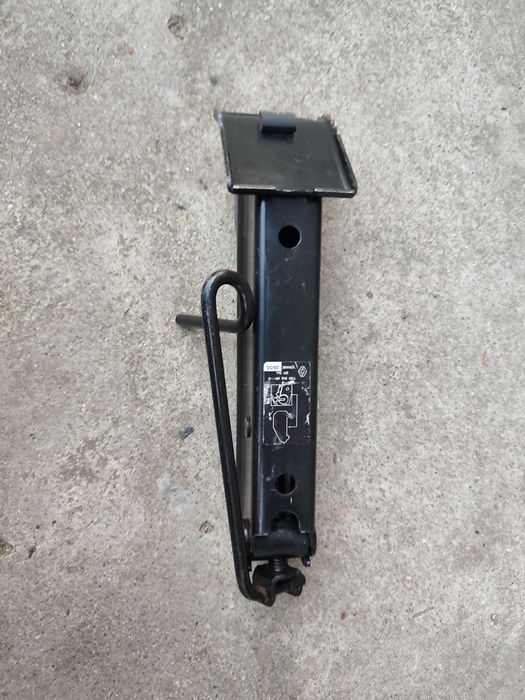 Домкрат Renault рено 350 грн