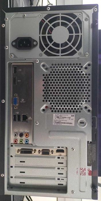 Torre Desktop Asus i7