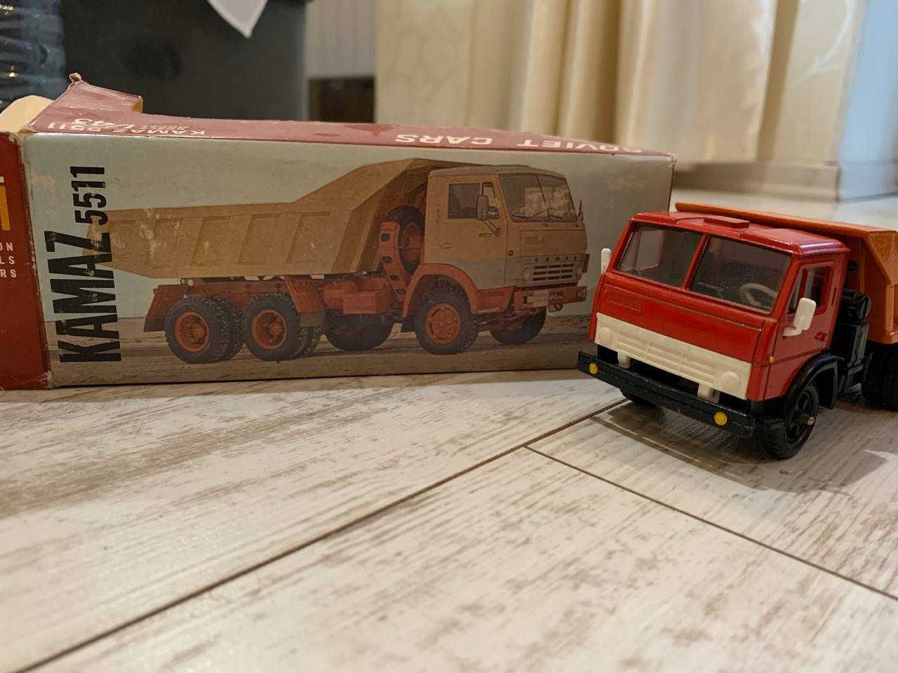 Продам коллекционную модель СССР Камаз 5511