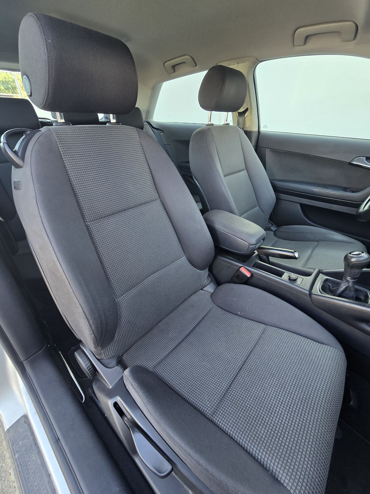 Audi A3 1.6 181mil kms