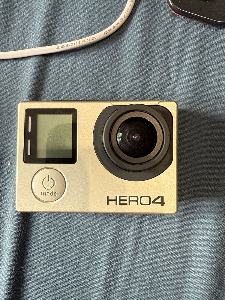 Witam sprzedam gopro hero 4 plus dużo dodatków bez karty pamieci