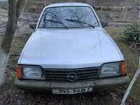 Продам Opel Ascona - Опель Аскона 1.6 бензин хетчбек