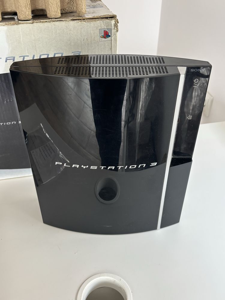 Sony PS3 w kartonie!