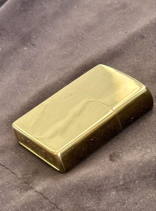 Продам Zippo Solid Brass 2008 бензинову запальничку