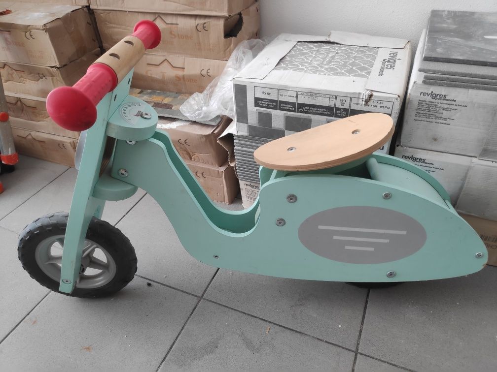 Bicicleta mota de aprendizagem madeira