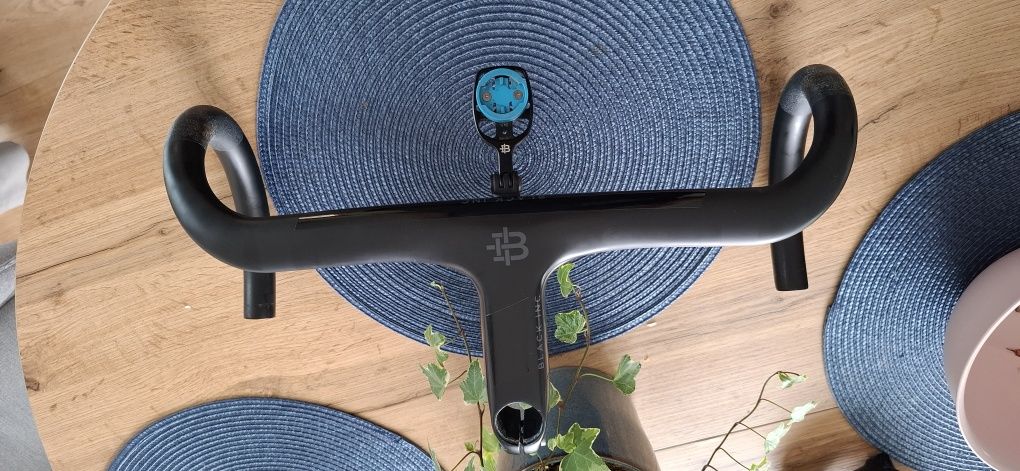 Kierownica szosa gravel kokpit karbonowy cabon Black Inc