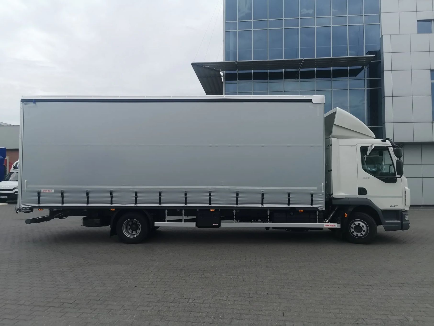 DAF DAF LF 260 FA 4x2 12t Kurtyna Pojazd Fabrycznie Nowy