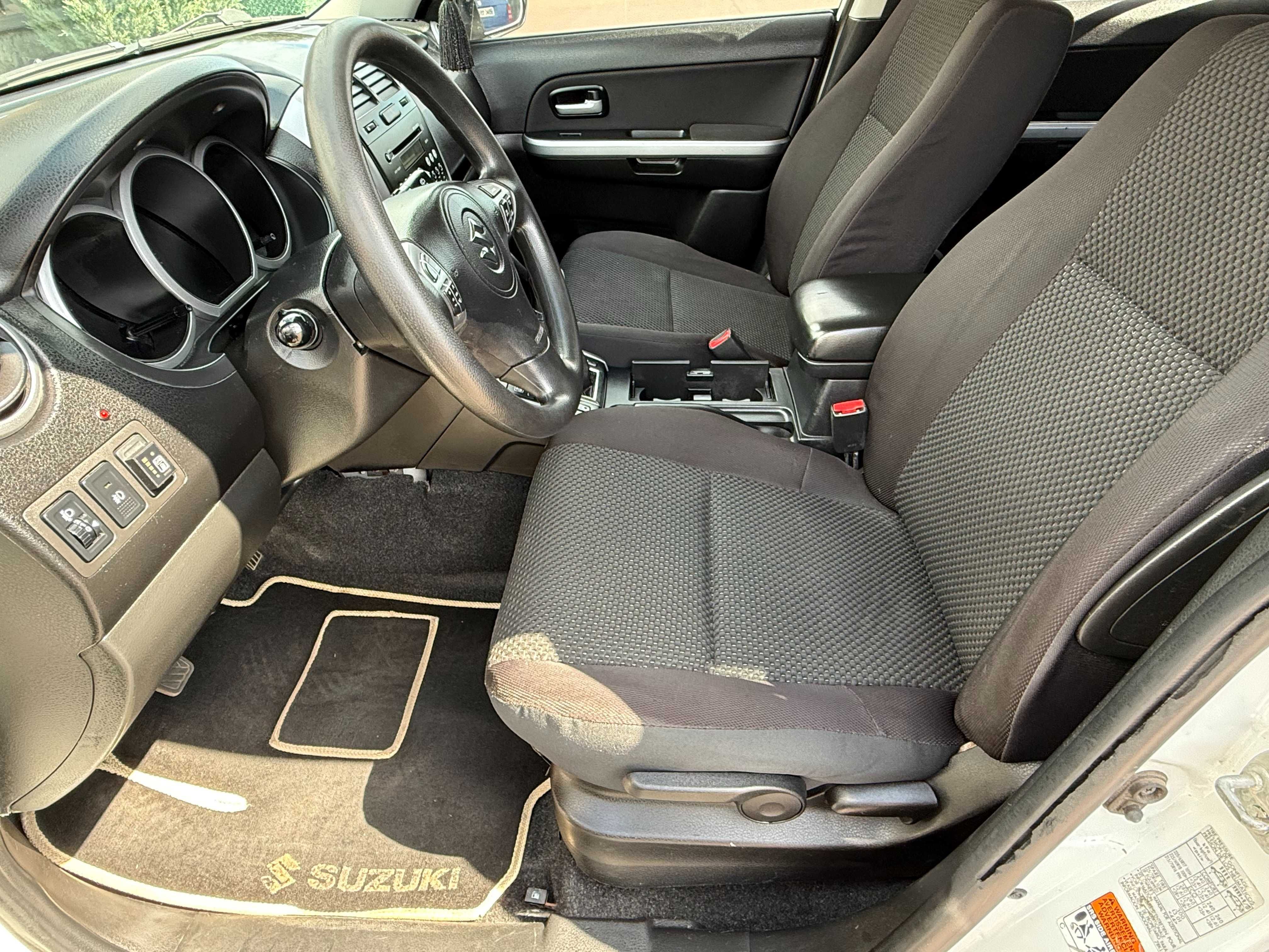 Suzuki Grand Vitara 2010 2.4 4Х4 гбо