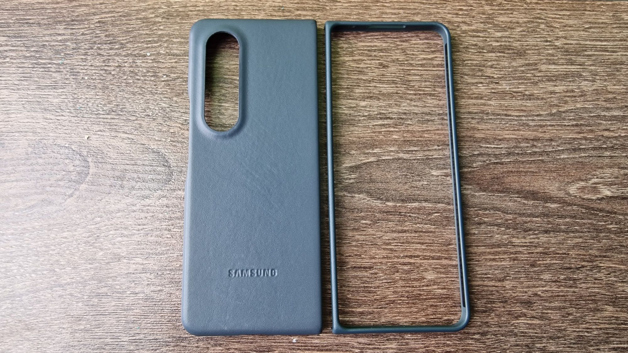 Etui Samsung Leather Cover do Galaxy Z Fold 4