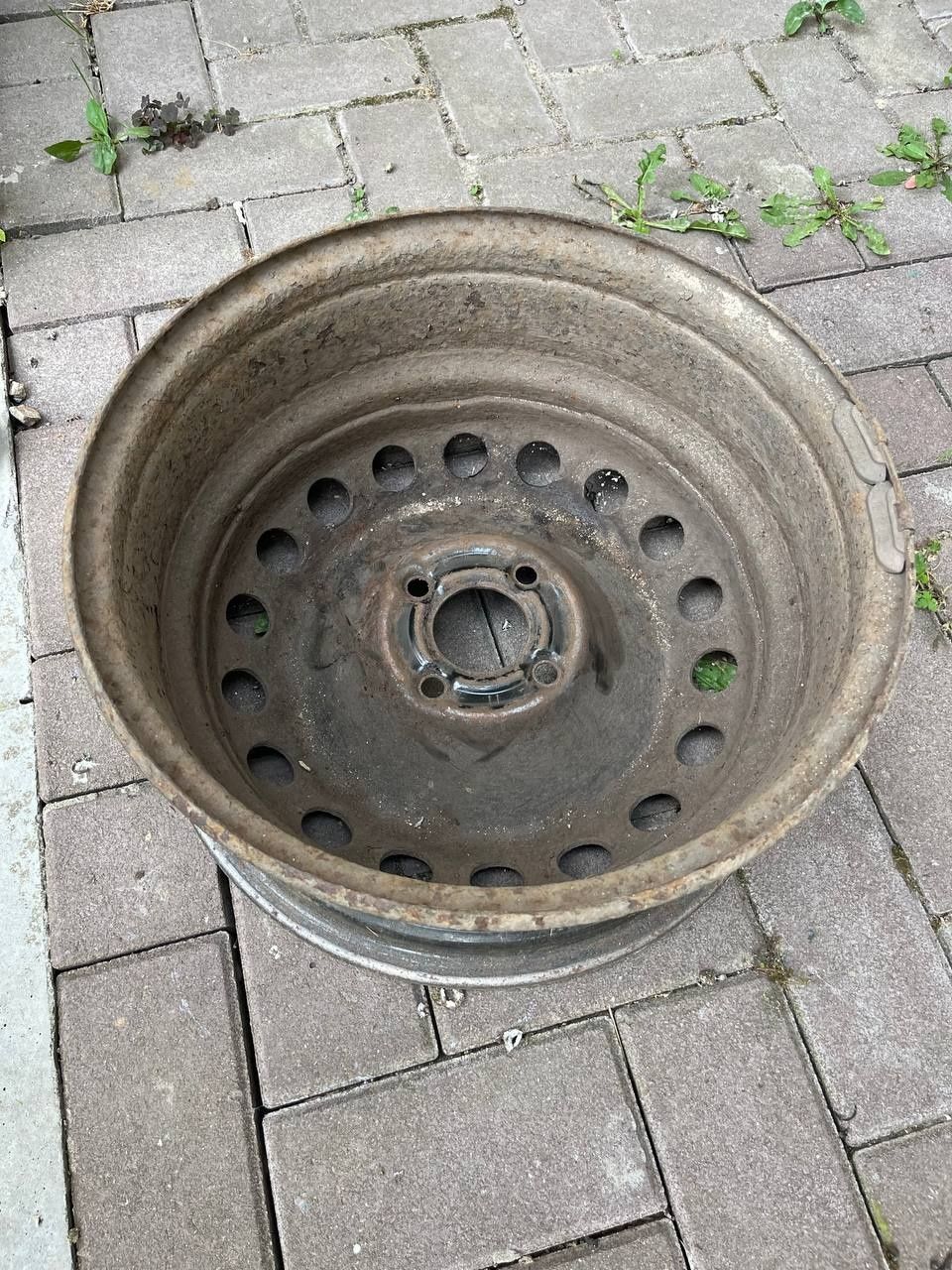Продам 4 диска металевих
