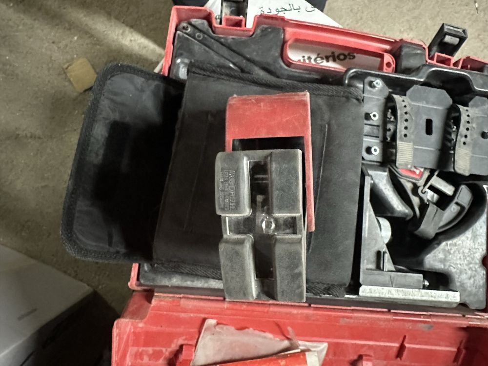 Laser hilti pml 32 , com caixa e completo