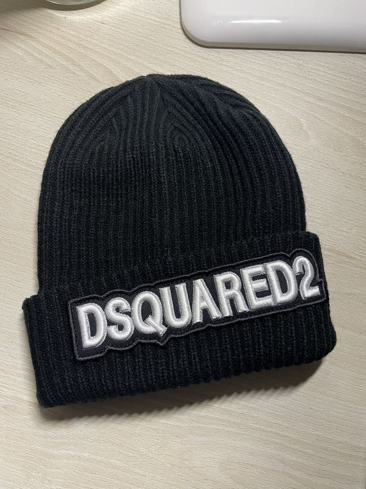 NOWA czapka marki DSQUARED2