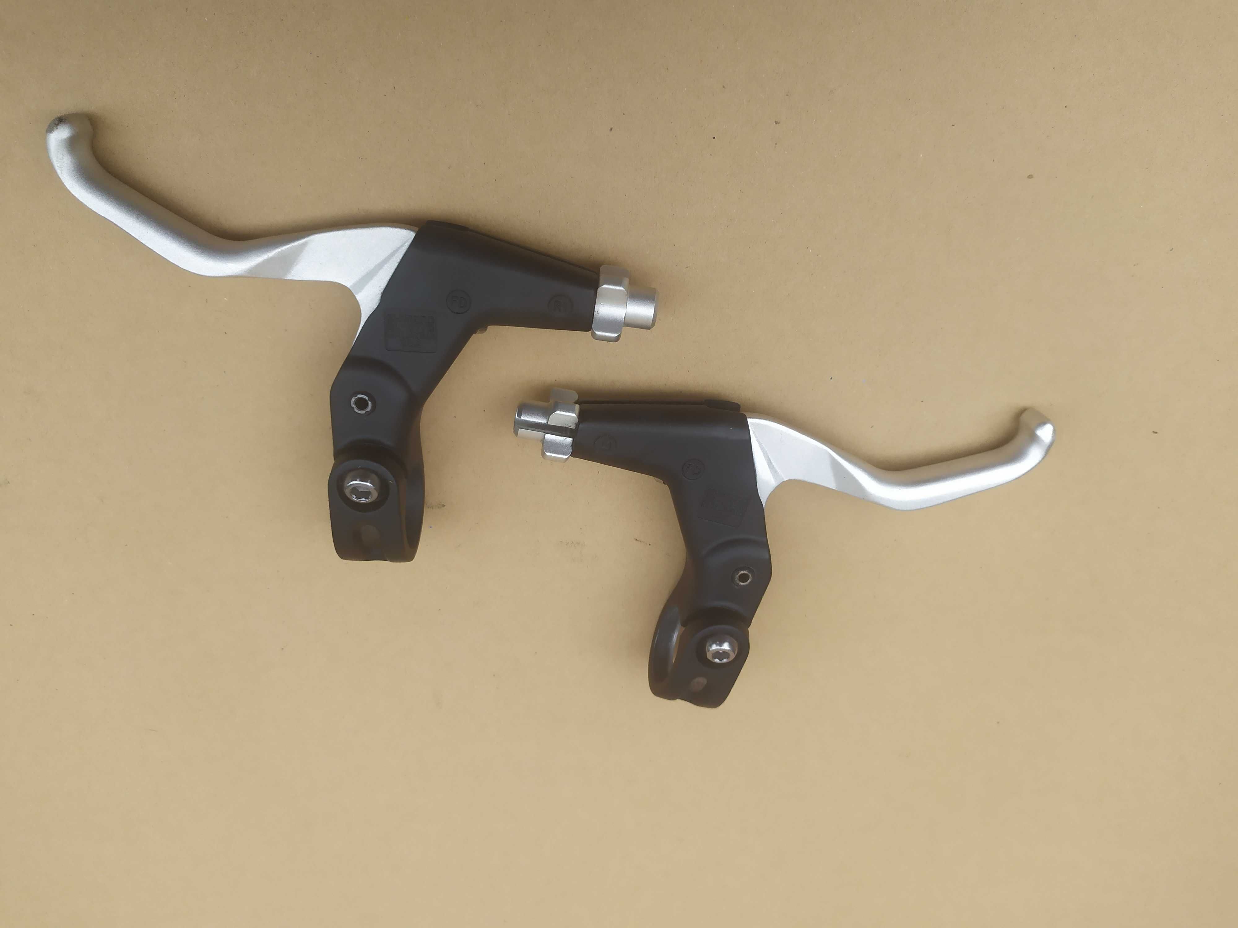 Klamki Dźwignie Hamulcowe Shimano Deore XT BL-M770 V-Brake
