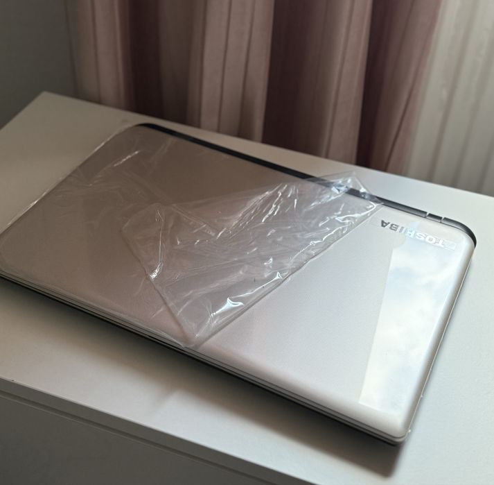Laptop jak nowy | TOSHIBA Satellite L50-B