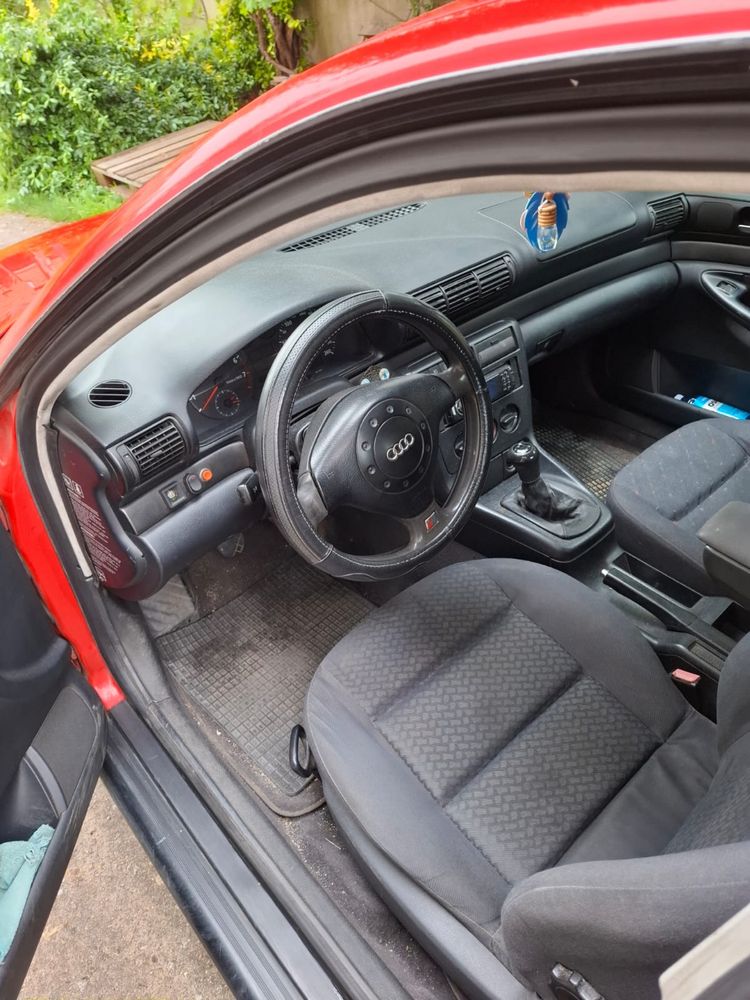 Zadbadne Audi A4 B5 1.6 benzyna + LPG + Hak. Długie opłaty