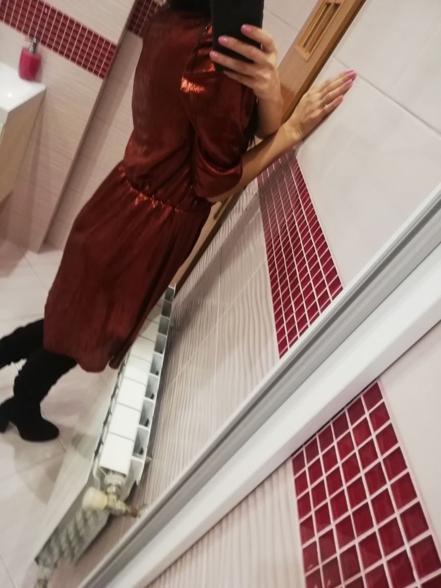 Nowa czerwona błyszcząca sukienka s/m 38 m wesele osiemnastka andrzejk