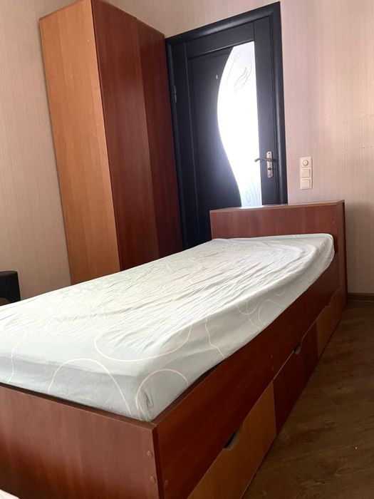 Продамо набір з чотирьх меблів