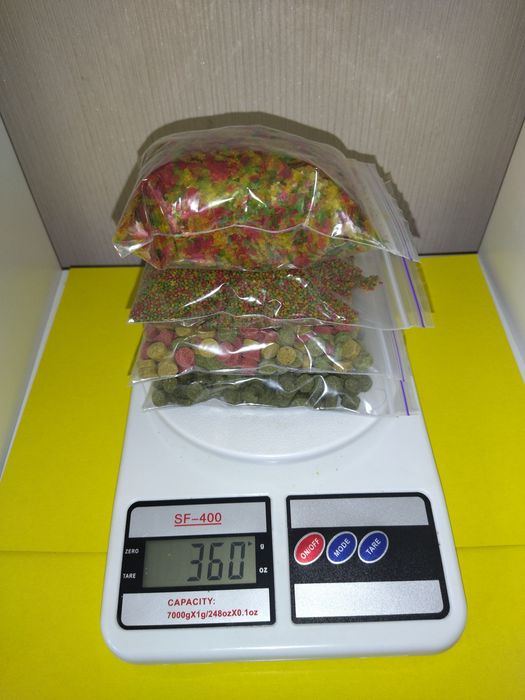 Продам для всех видов рыб корм для анцитрусов сомиков ,4 в 1 ,за 185