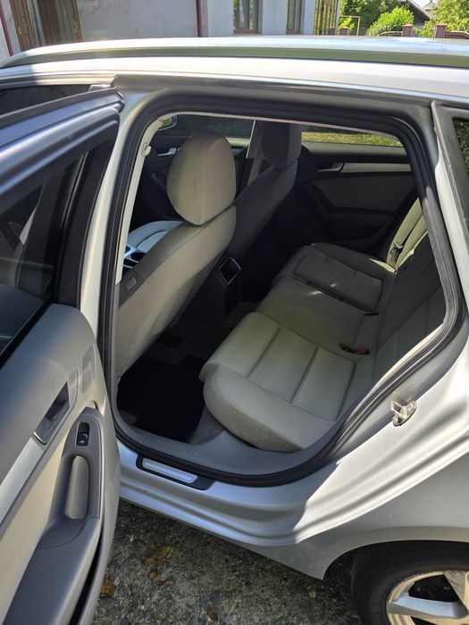 Продам AUDI A4B8 2.0D автомат