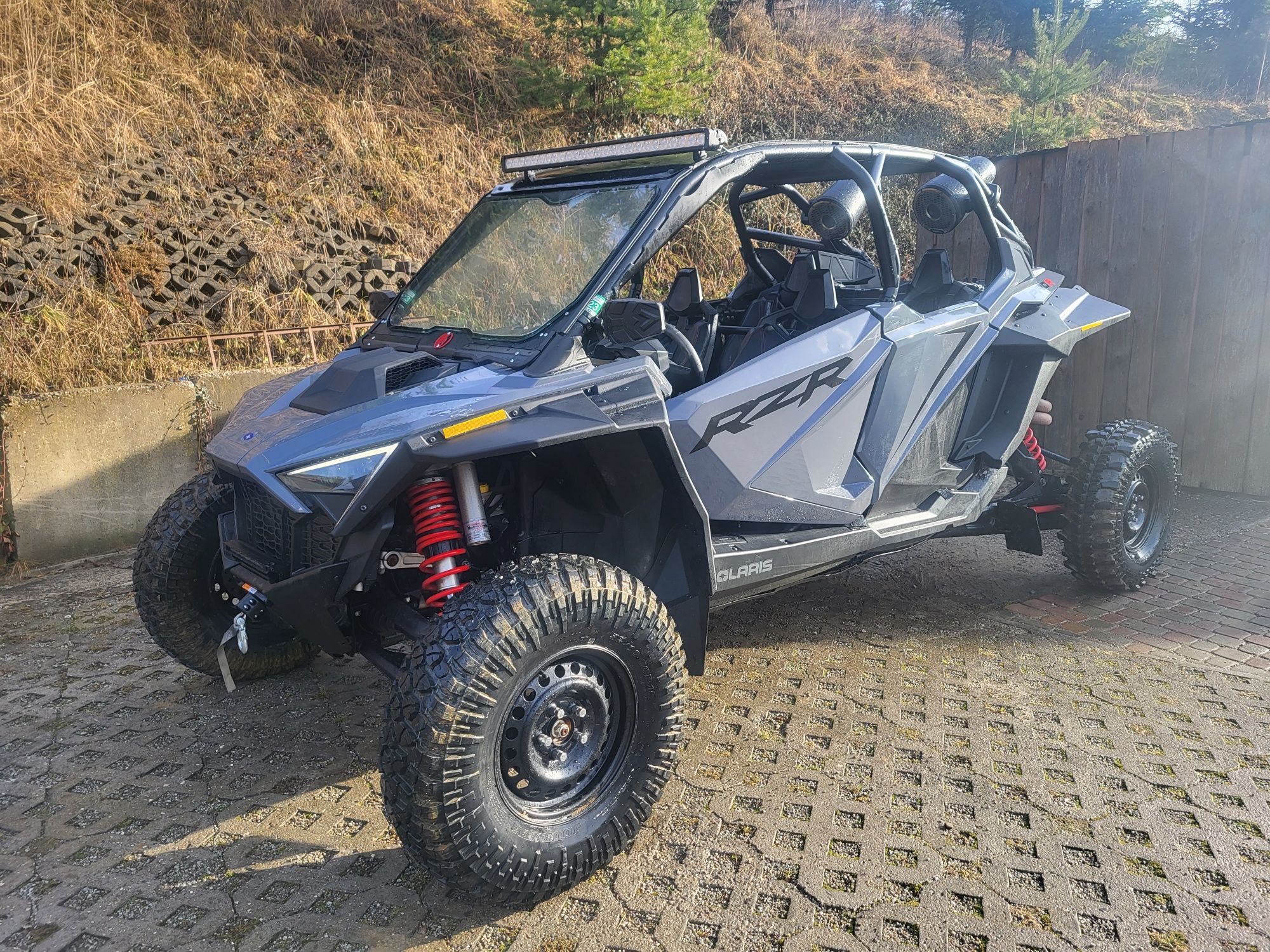 Polaris RZR PRO R 4