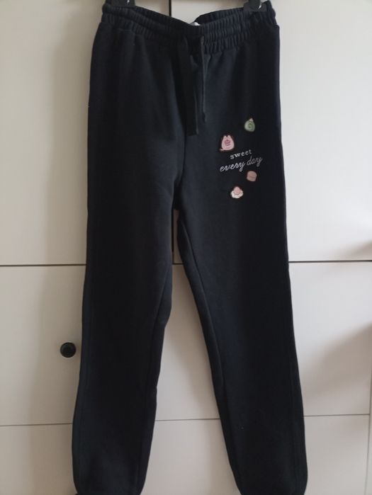 Spodnie Dresowe dziewczęce Pusheen 152 cm