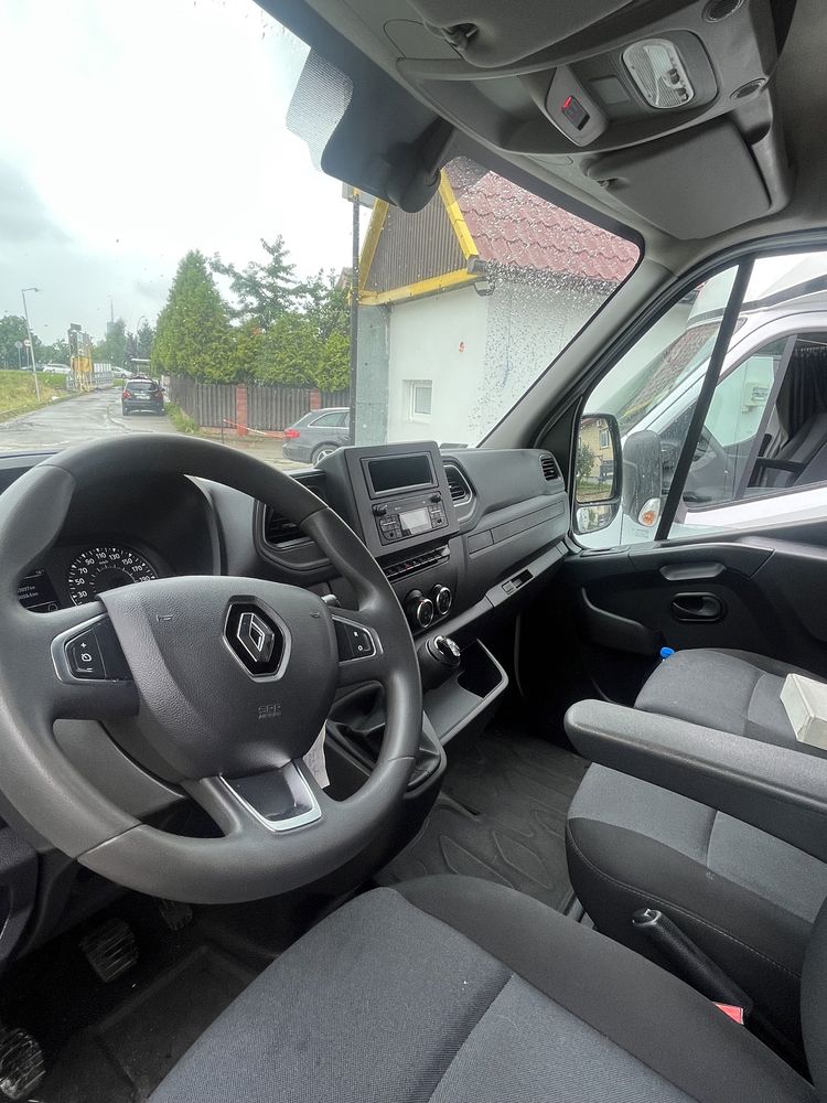 Wypożyczalnia busów, samochody dostawcze RENAULT MASTER 2022r Rzeszów!