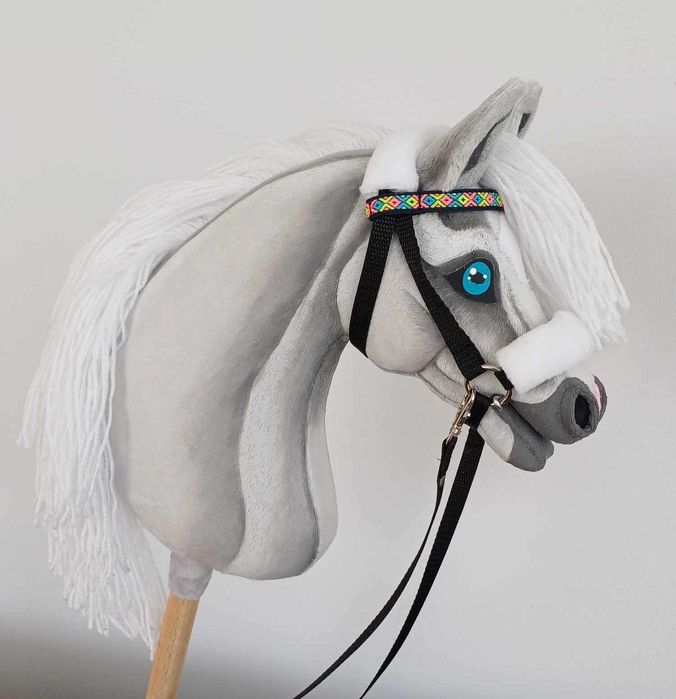 Siwy jasny konik Hobby Horse A4 + sprzęt