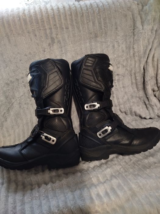 Продам мотоботи FLM