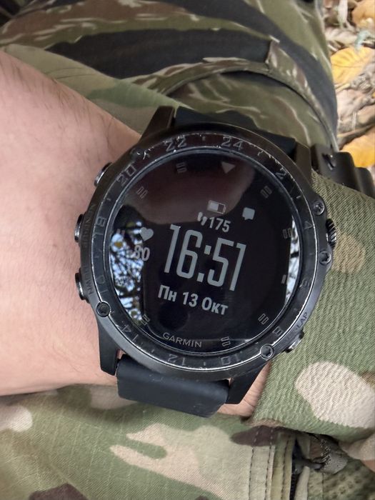 Продам тактичний годинник Garmin Tactix Charlie у гарному стані