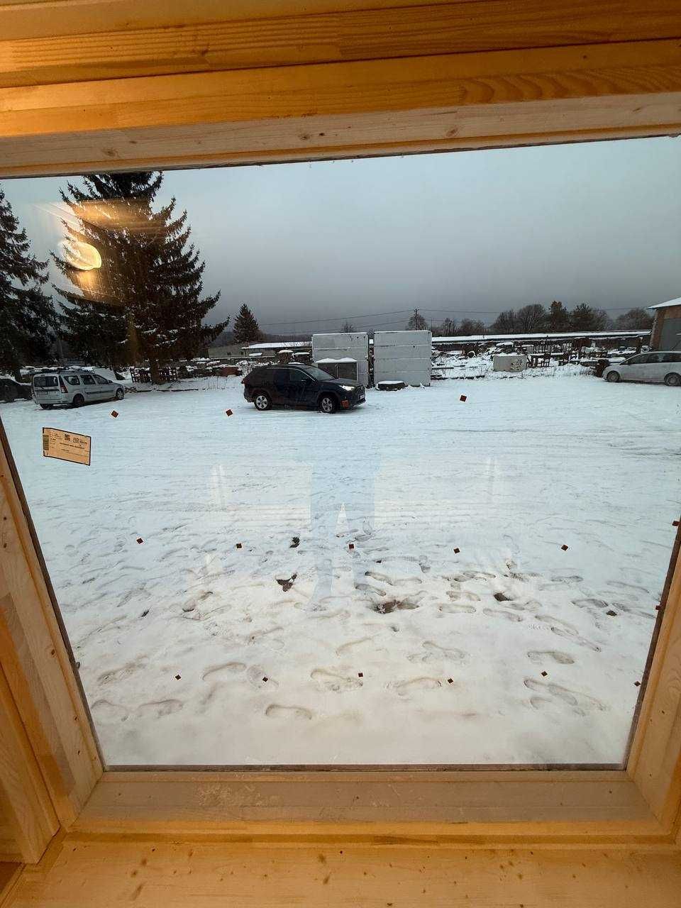 Sauna z dużym oknem panoramicznym