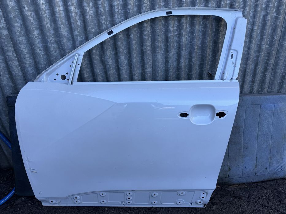 Porta frente esquerda Peugeot 2008 II