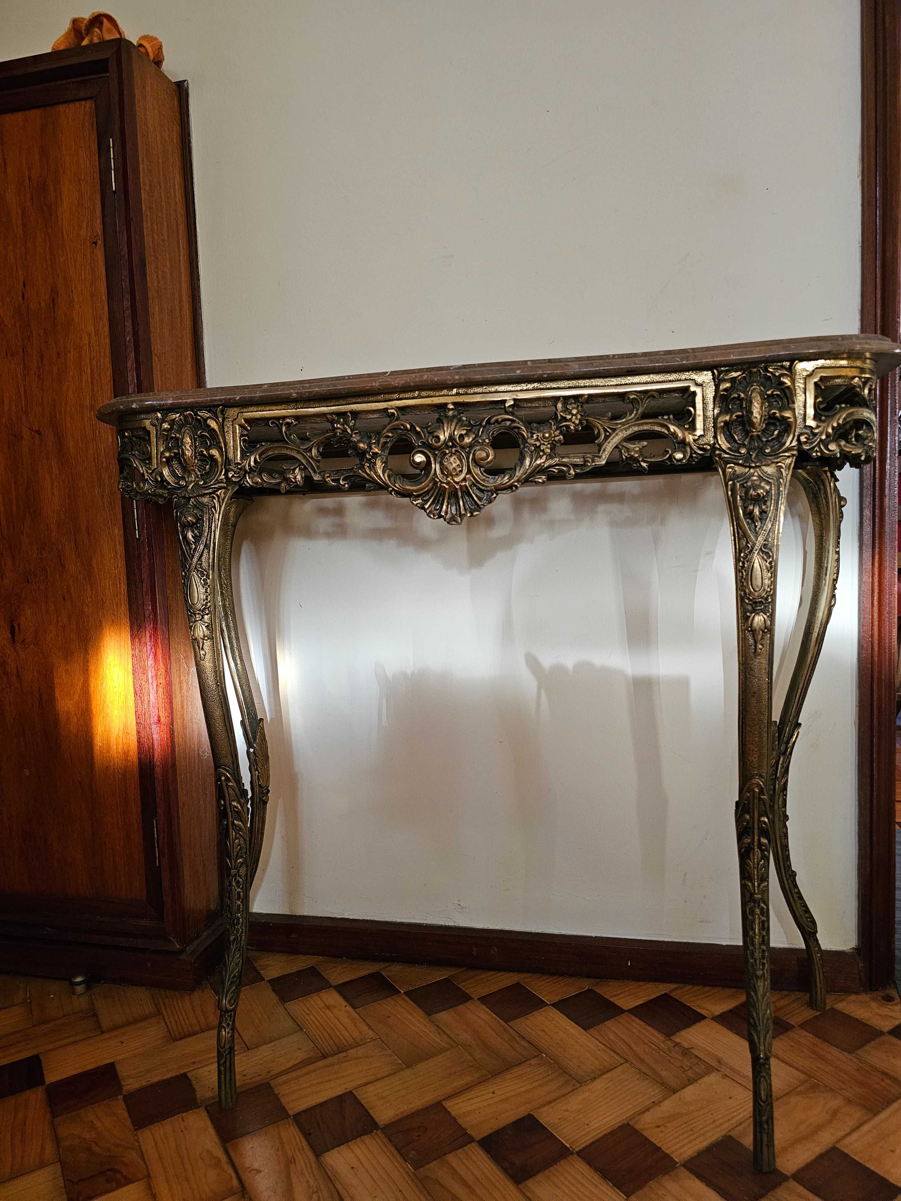 Mesa de apoio/Aparador