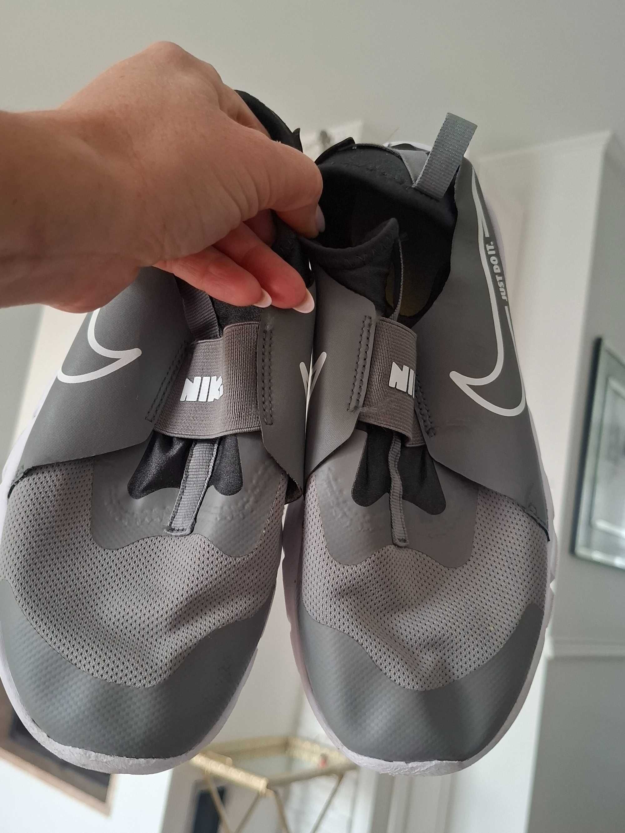 Adidasy Nike Flex Runner popielate rozm 40 męskie damskie