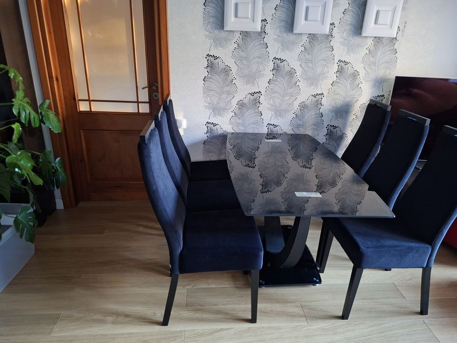 Okazja !Sprzedam stół i 6 krzeseł