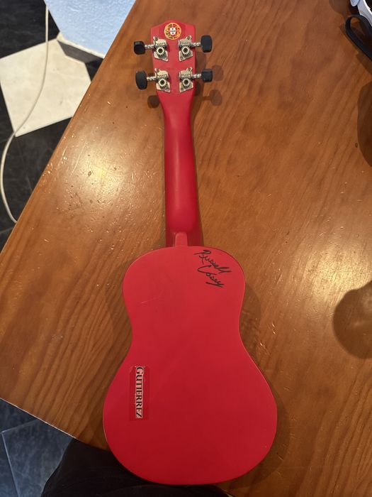 Ukulele Gutiérrez Vermelho