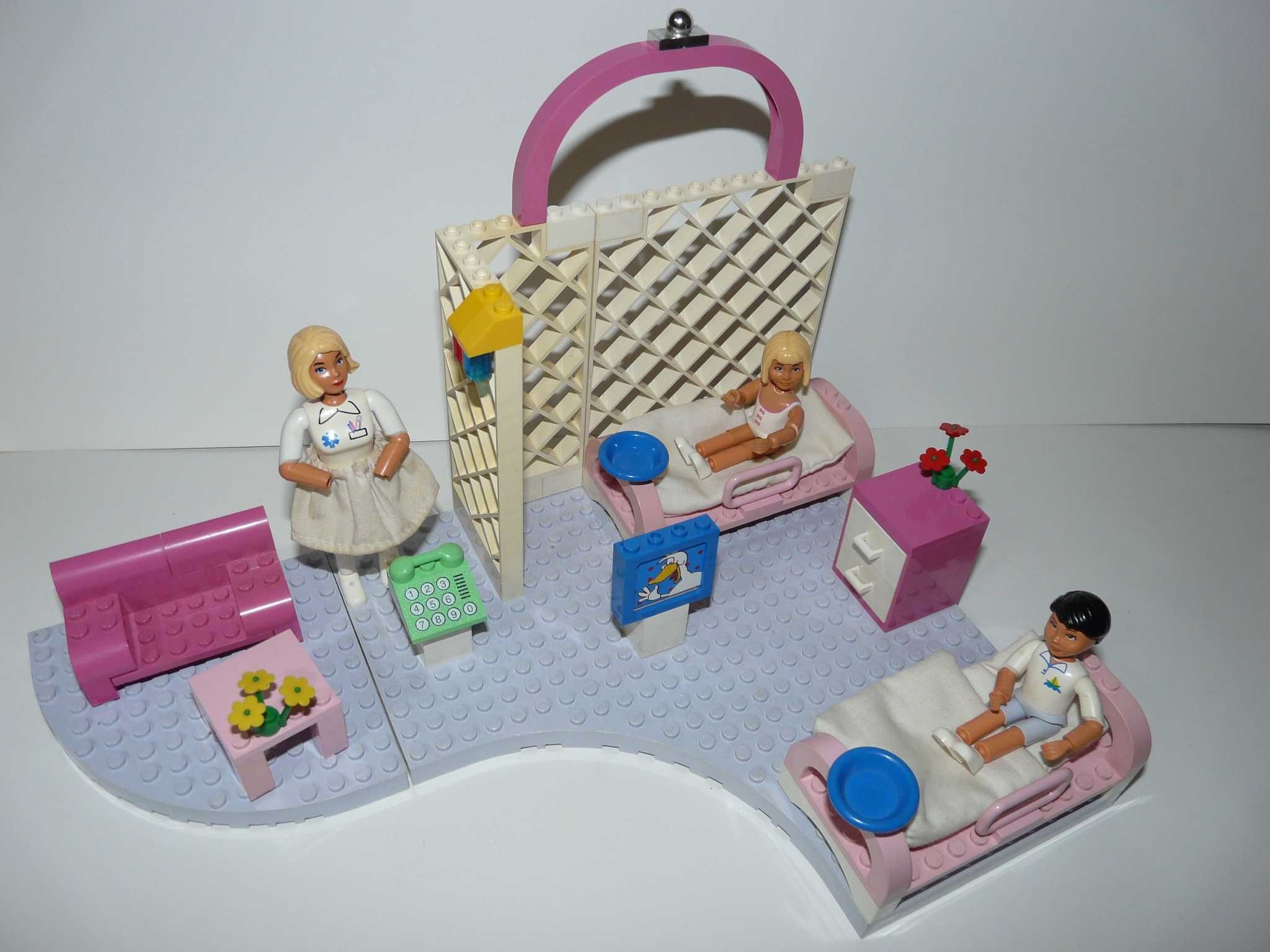 Lego belville friends szpital dziecięcy 3 lalki pielęgniarka