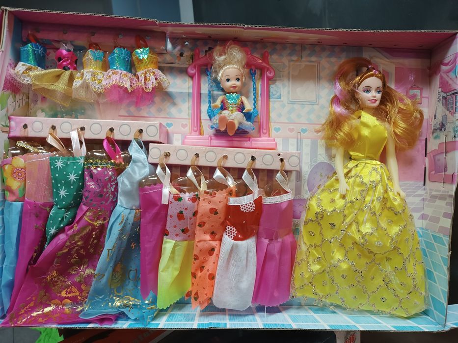 Лялька "барбі" з гардеробом (мати і донька)