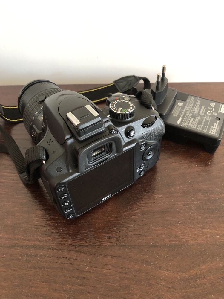 Дзеркальний фотоапарат Nikon D3200