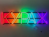 Неонова вивіска "Кураж" багатокольорова, 1000*250 мм