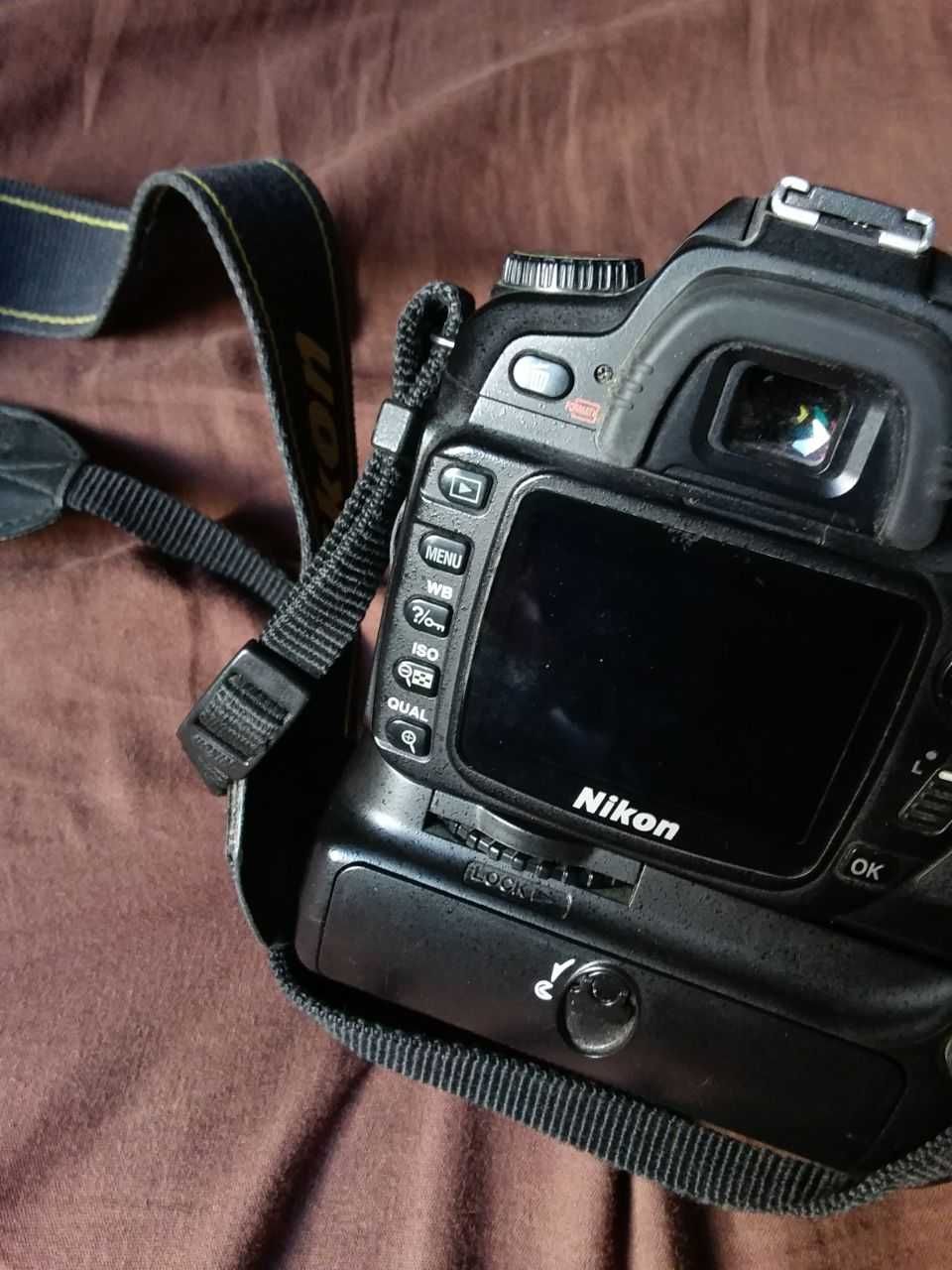 Nikon D80 + Nikkor 18-55mm f/3.5-5.6G AF-S VR DX + допы (обмен)