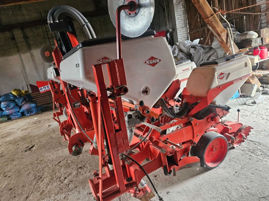 Siewnik kuhn do kukurydzy