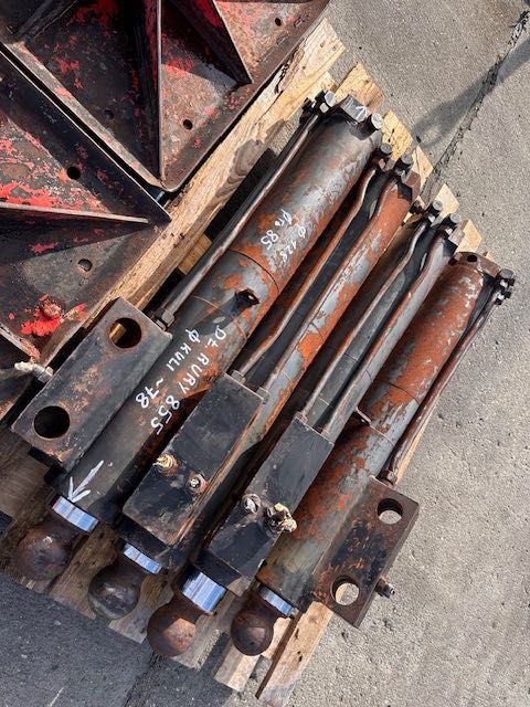 podpory hydrauliczne do wiertnicy komplet 4 szt
