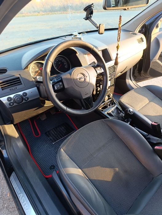 Продам Опель Астра 2008 рік..