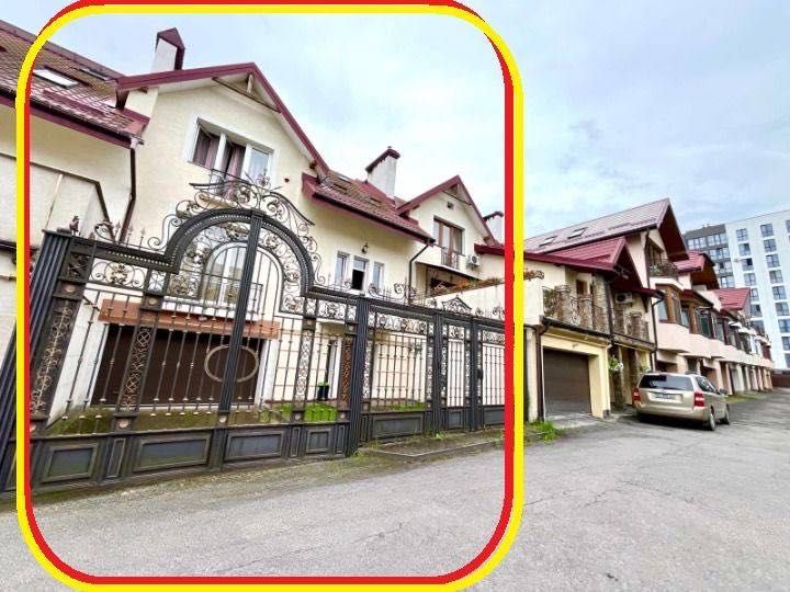 Продаж котеджу по вул. Варшавська