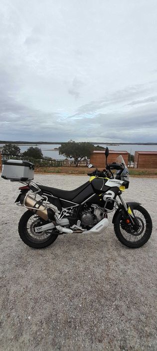 Aprilia tuareg 660