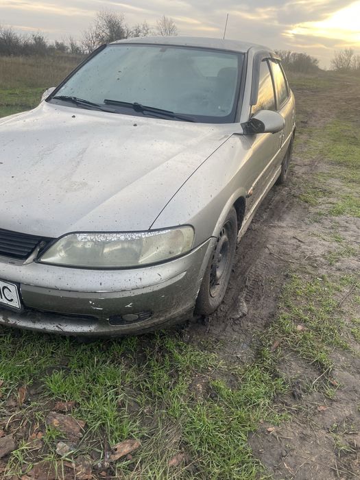 Opel Vectra B (1.8 i)