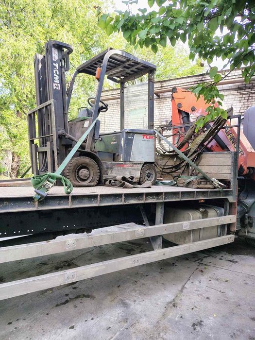 Електрокар, навантажувач, батареї.