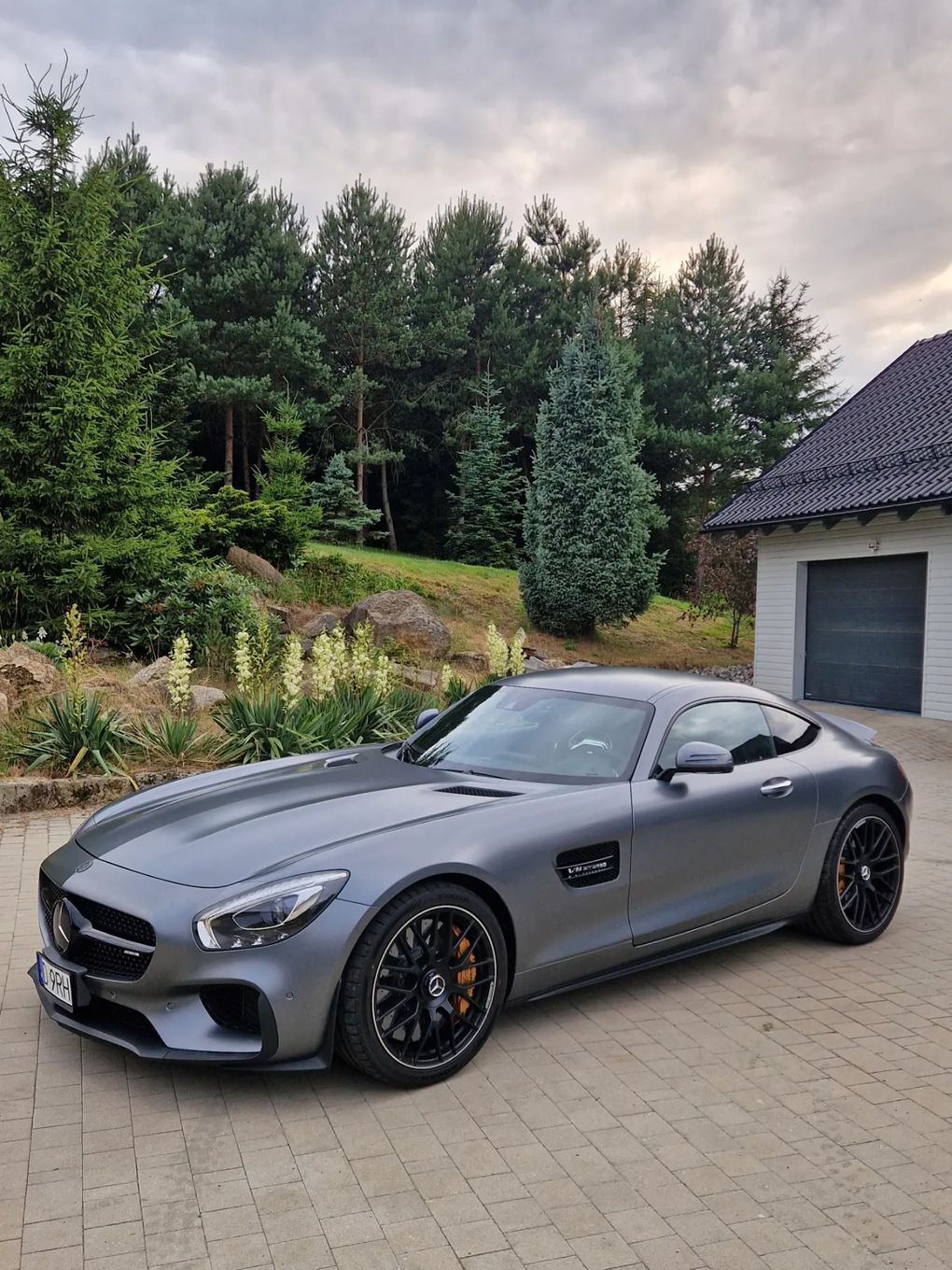 Mercedes-Benz AMG GT Mercedes AMG GTS przebieg jedyne 9100 km stan idealny