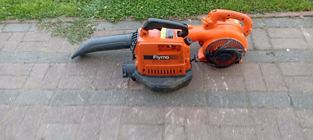 Dmuchawa spalinowa flymo